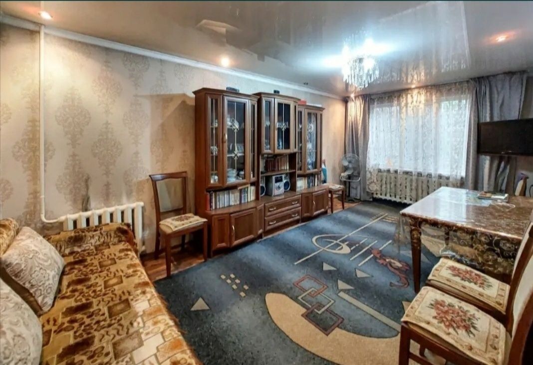 Продам квартиру в айнабулаке 2,чистая, без долгов,
