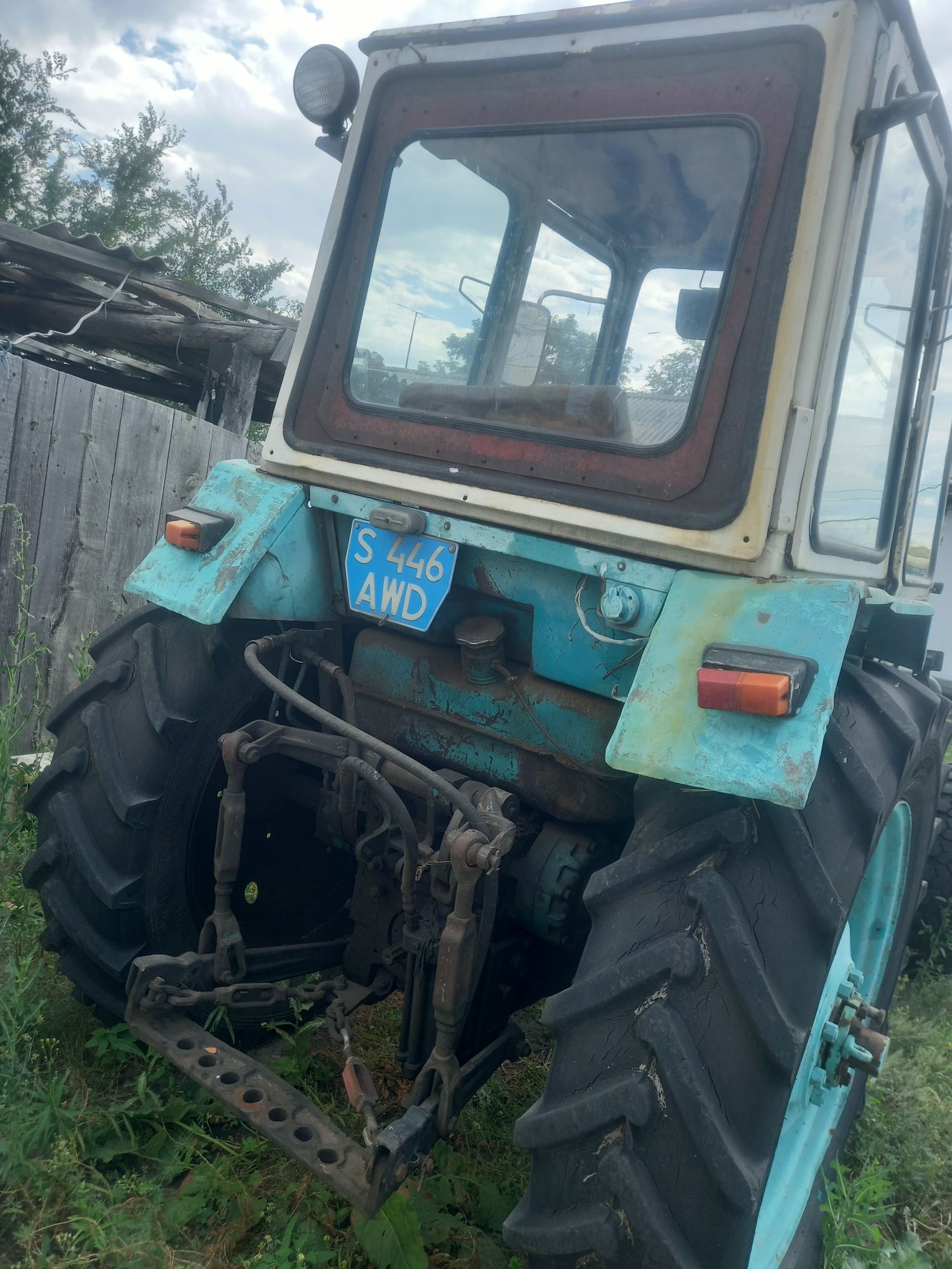 Продам трактор на ходу