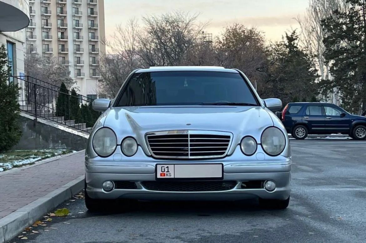 Мерседес 210 5.5 бампер фары пароги