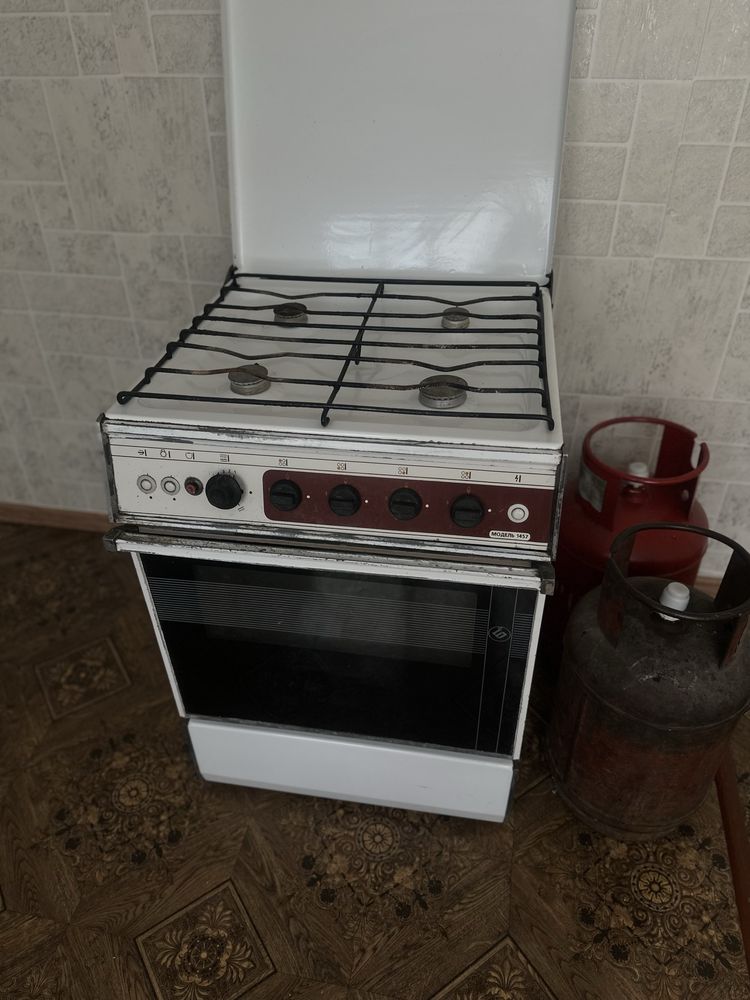 Газовая плита, 4 комфорки
