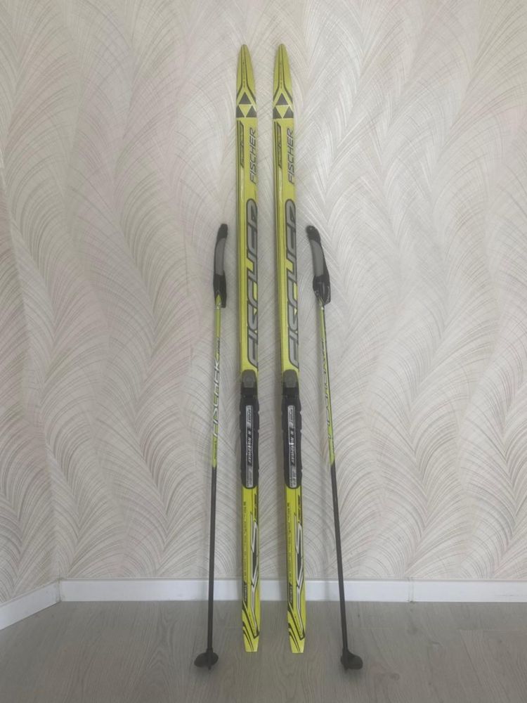 Продам лыжи Fischer sprint crown