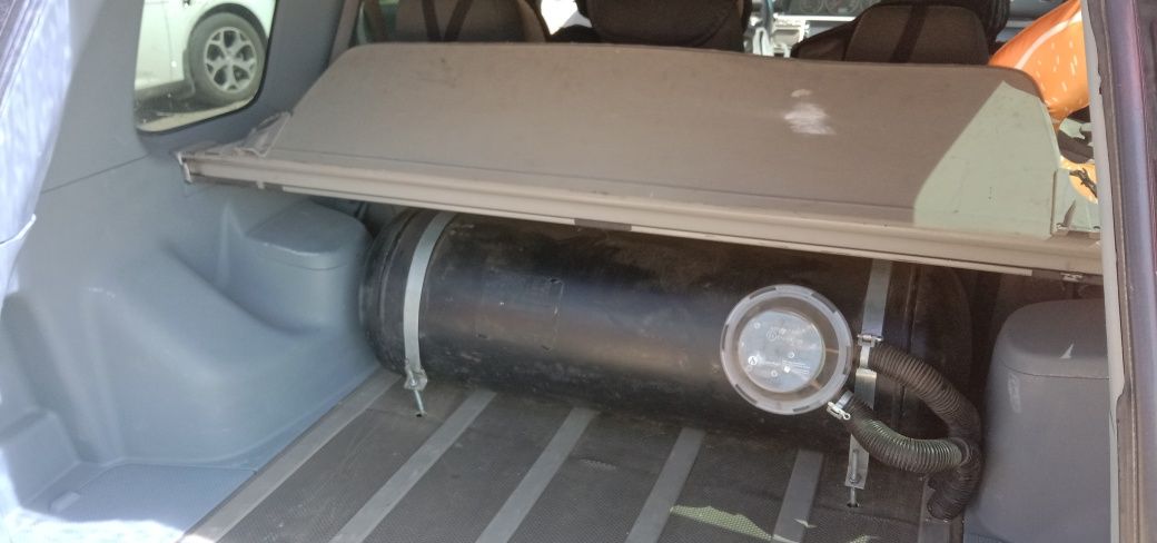 Продам Nissan x-trail t30 2002 год газ бензин