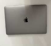 Продаю Macbook Air 13