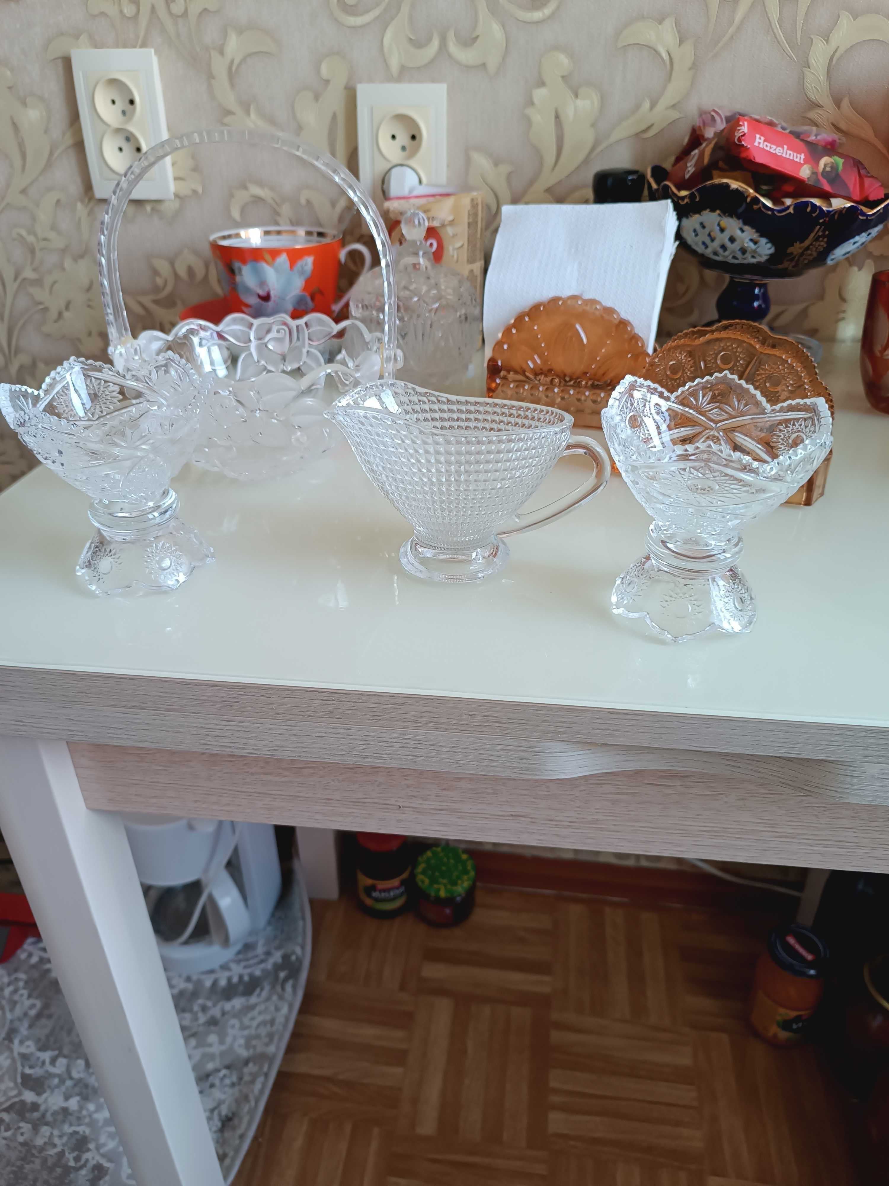 Цветное стекло, хрусталь, фарфор винтаж времён СССР.