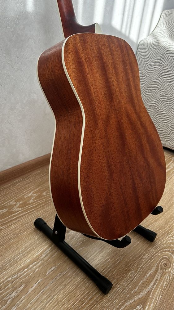 Продам акустическую гитару Parkwood PF51 OP