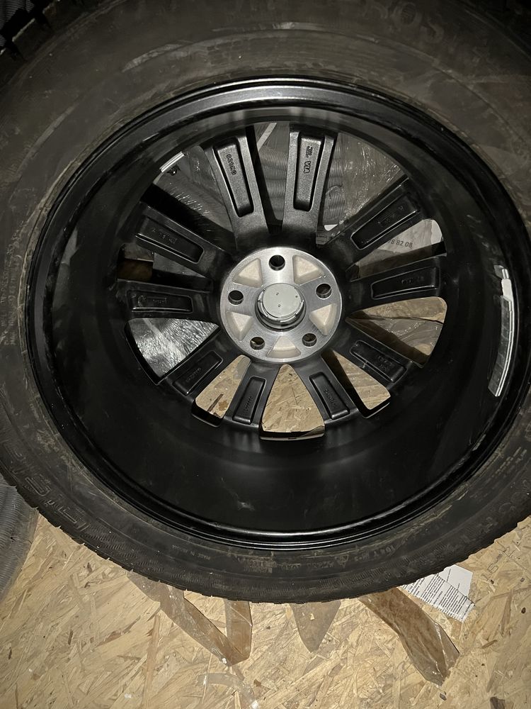 Продам диски с покрышками 235/55/R18