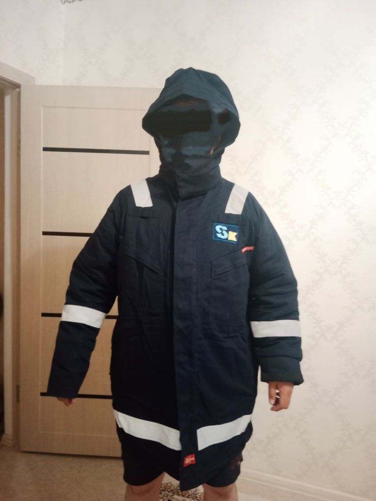 Зимний комбинезон и куртка