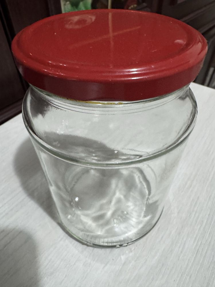 Продам 800 гр банки за 100 тнг  за одну банку.