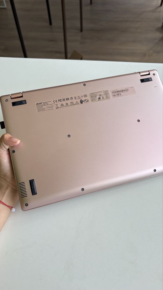 Ноутбук Ноутбук Acer Swift 1 розовый