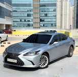 Lexus es original