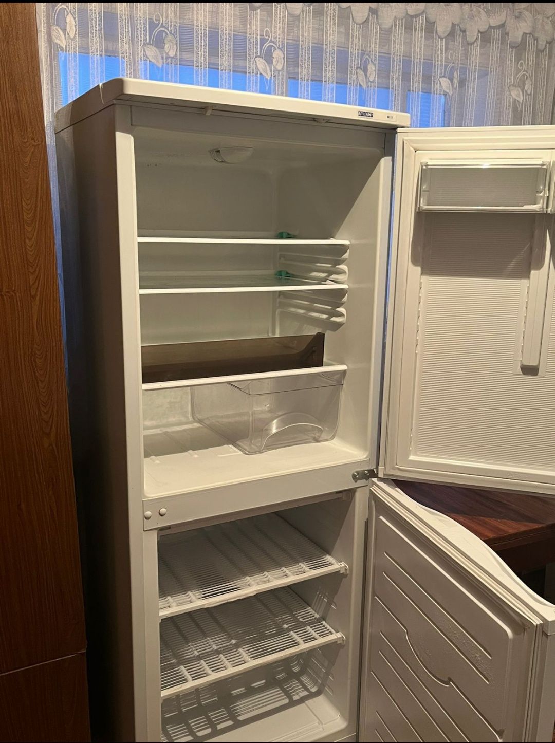 Продам холодильник.