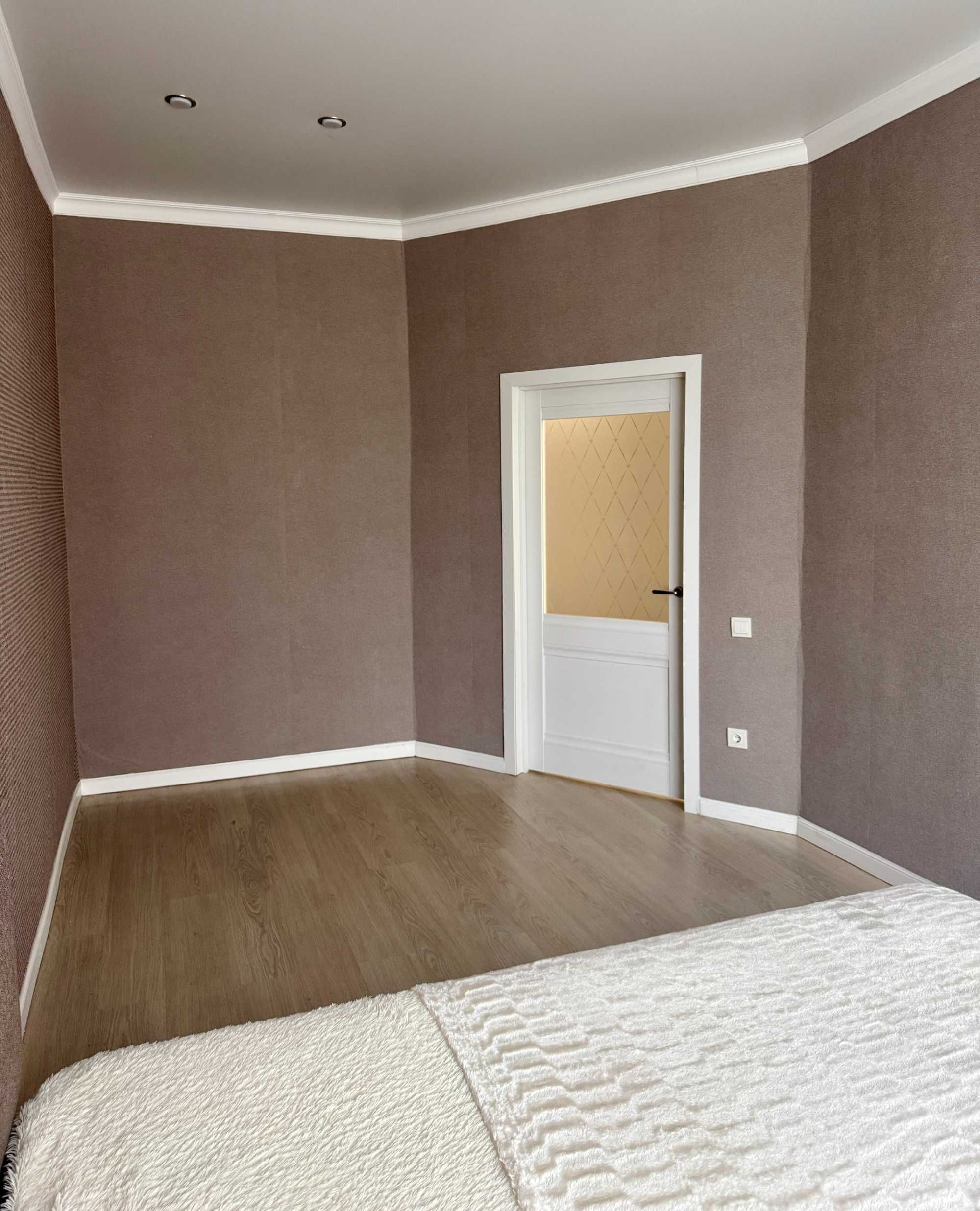 2-комнатная, свежий ремонт, 49 м², ЖК Varlamova, метро 5 мин!