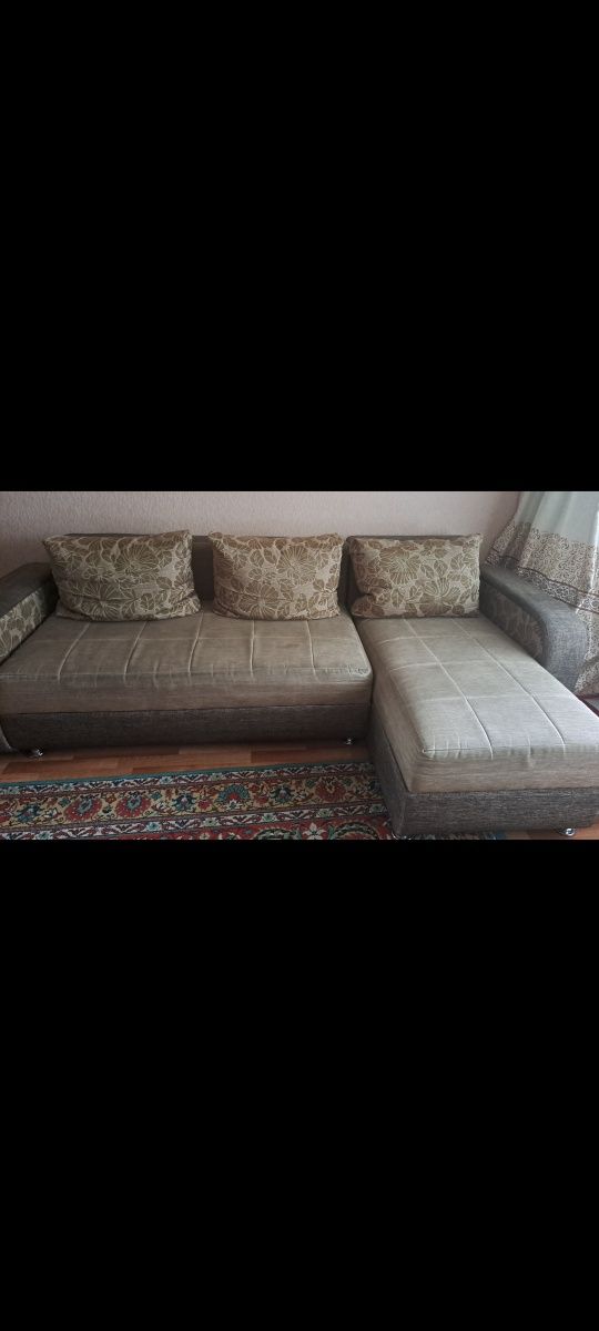 Продам угловой диван