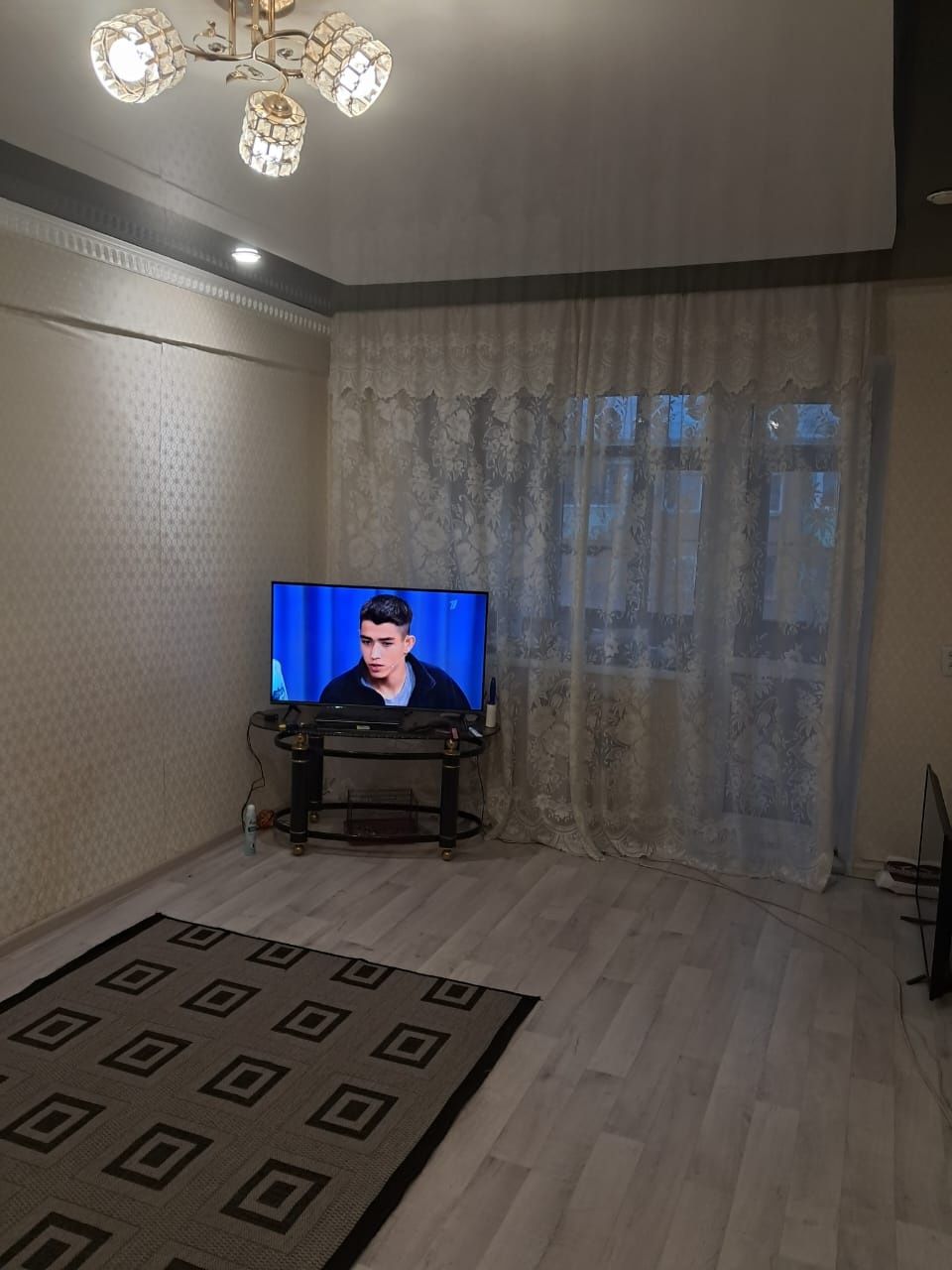 Продаю двухкомнатную квартиру в городе Шахтинск, по улице К. Маркса