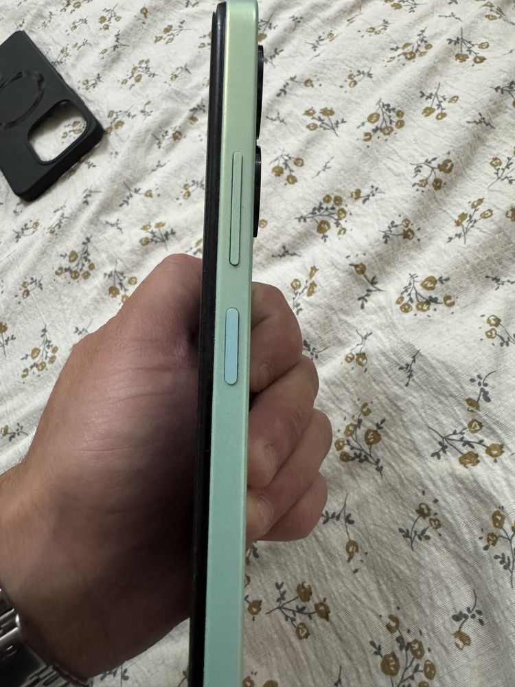 ITEL A70 256gb продется в отличном состояний в ремонте не был