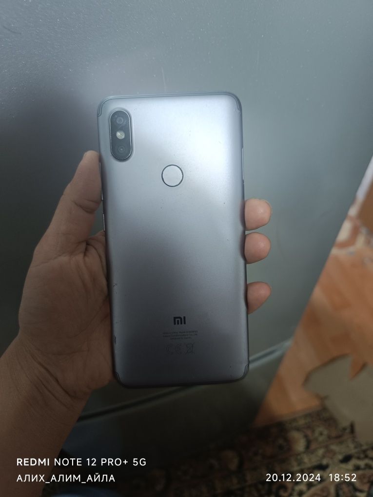 продаю Redmi S2  продаю