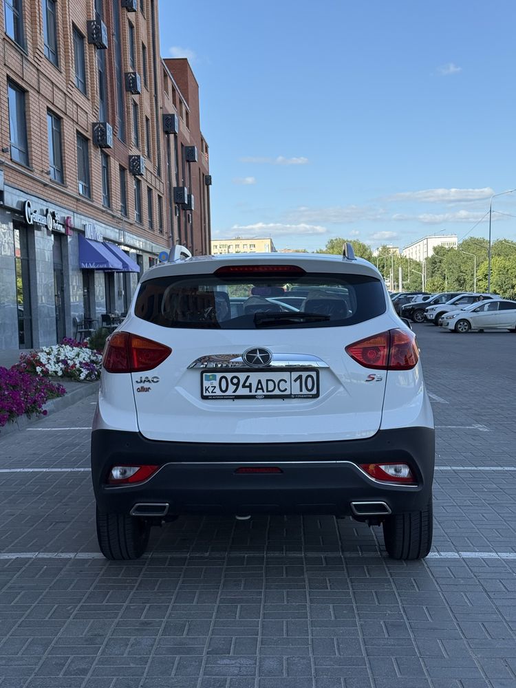 Продам абсолютно новый JAC S3