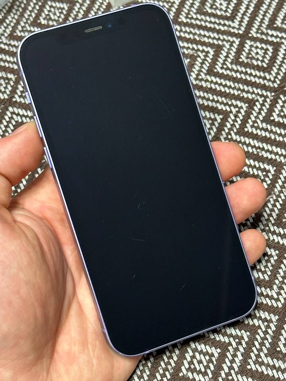 Продам iPhone 12 и Apple Watch 3 nike