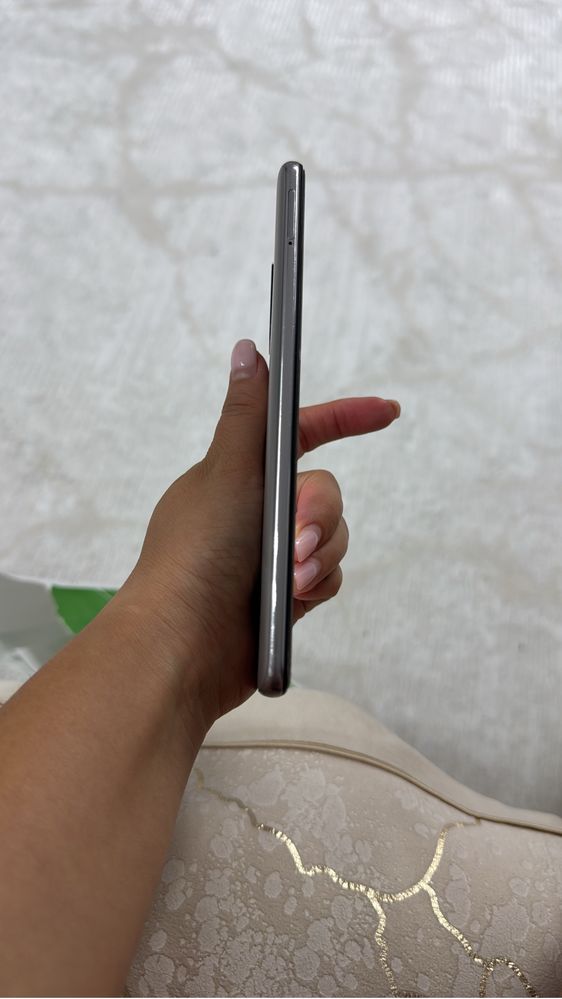 Продам Samsung А51