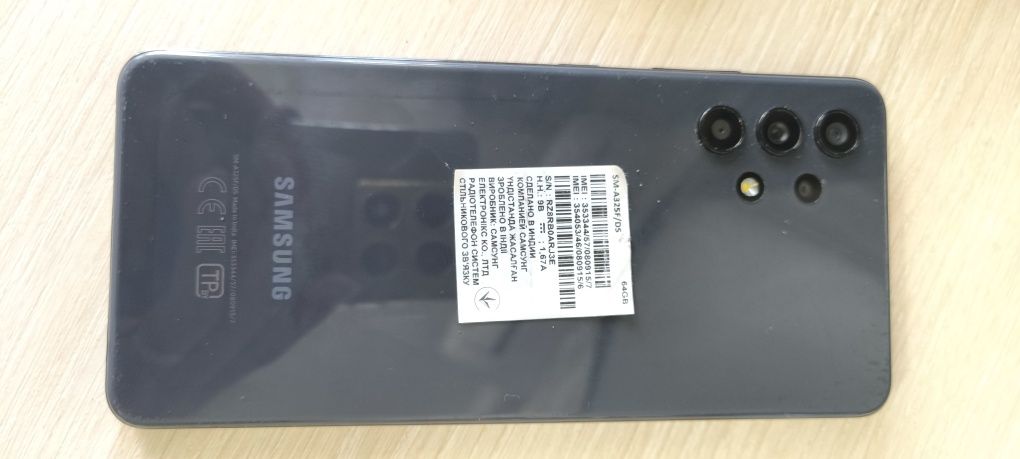 Продам смартфон Samsung GalaxyA32