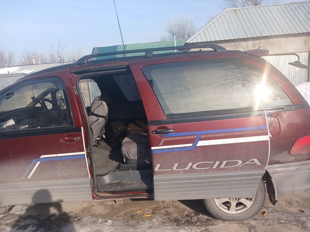 Продам надёжную машину вместительную удобную  экономичную семейную !