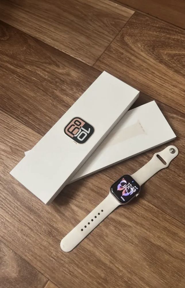 Продаю Apple Watch 10, 42 мм, цвет розовое золото