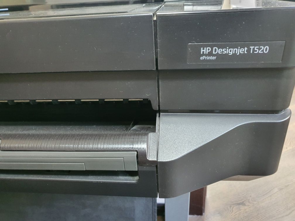 Плотер цветной HP Designjet Т520