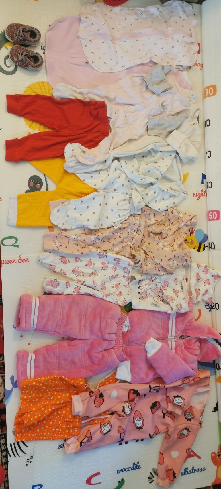 Продам вещи для новорожденной девочки 0-6мес.