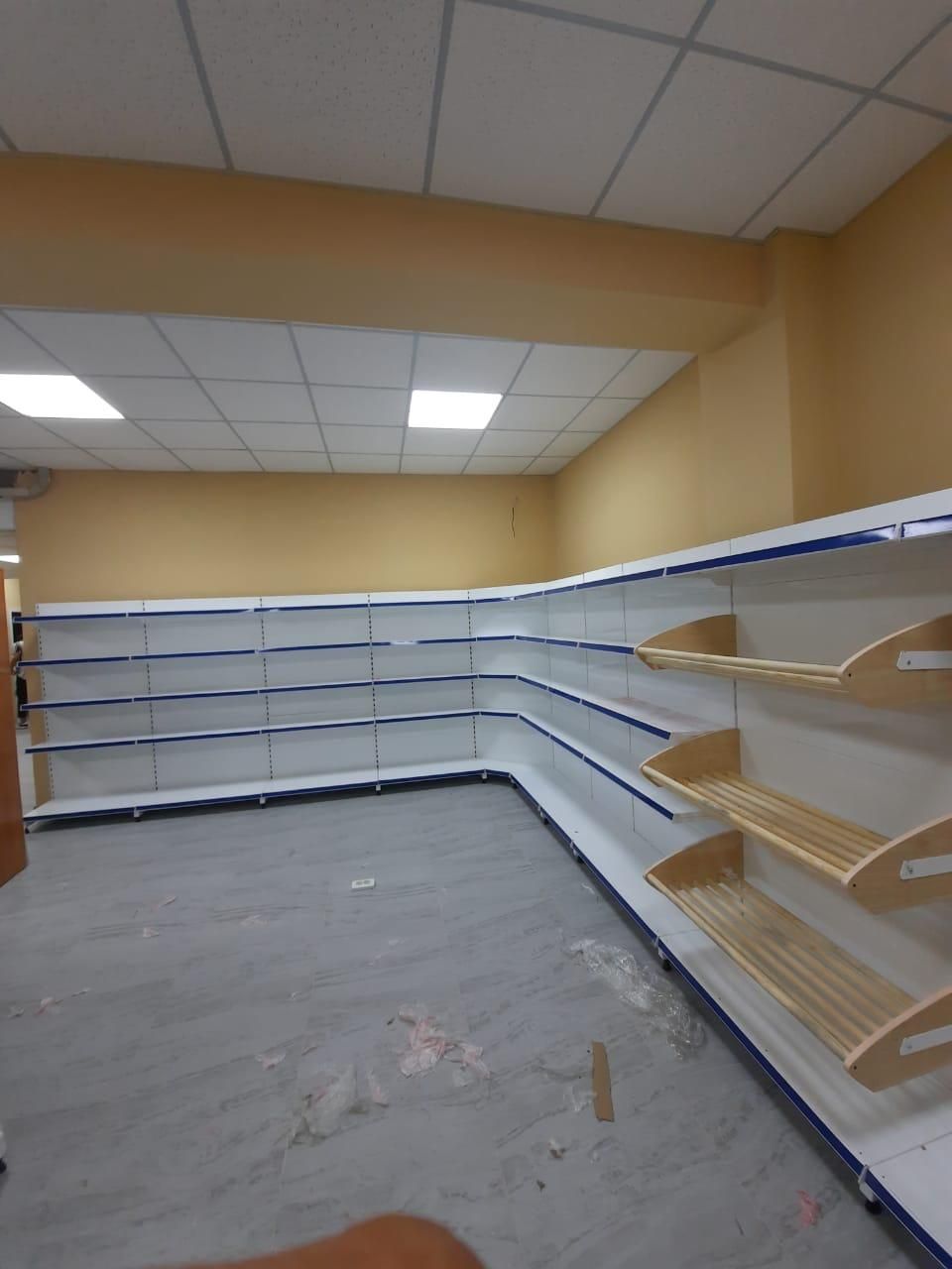 Стеллаж металлические полки для магазина овощные перфорированный хлеб