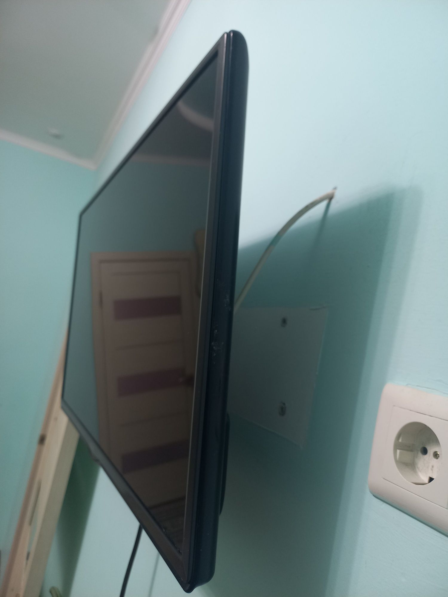 Телевизор LG жасап тур