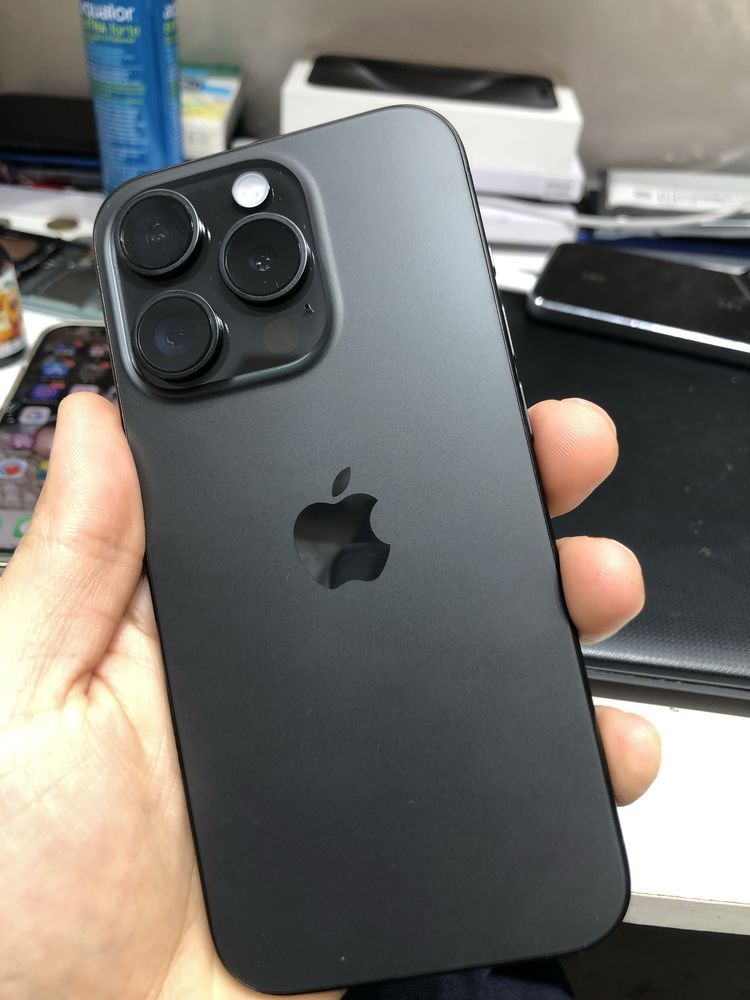 Iphone 15 pro 512г.