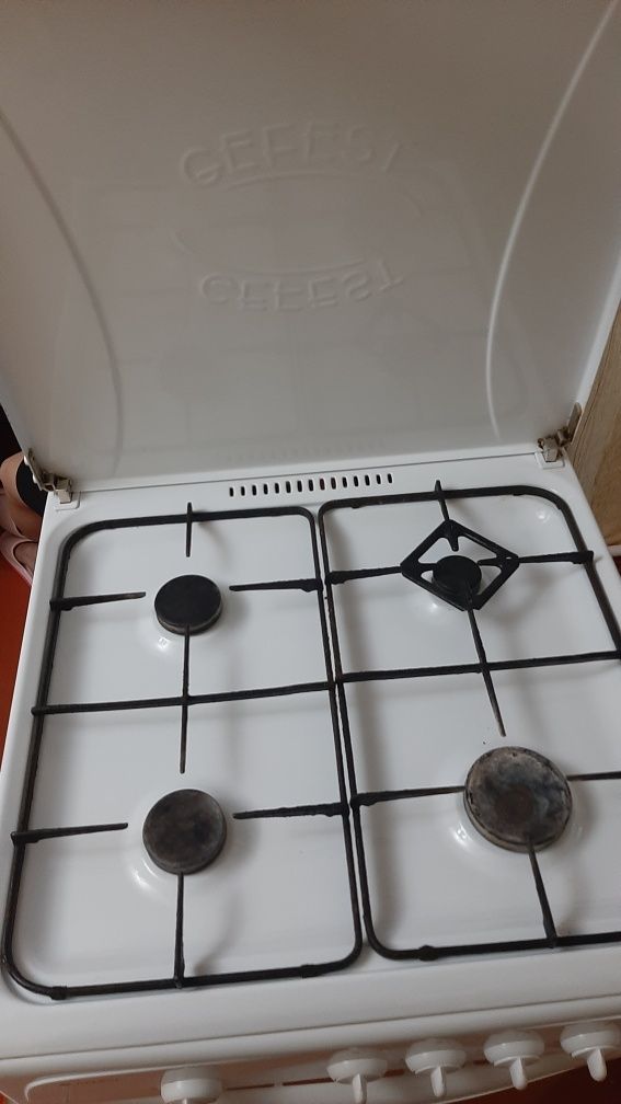 Продам Газплиту Гефест