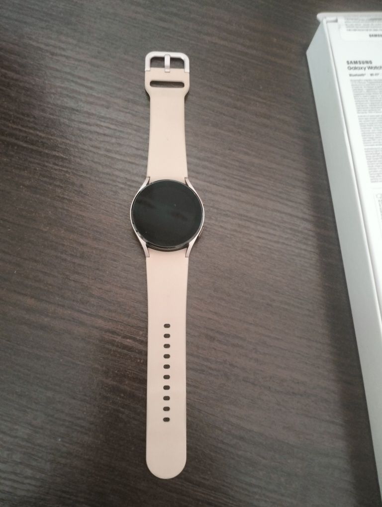 Продам часы                                                      .