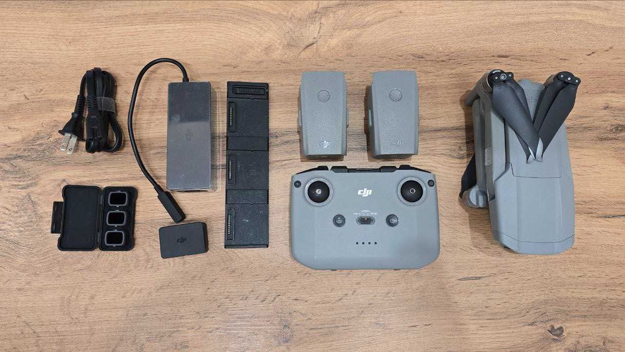Дрон DJI Mavic Air 2 Fly More Combo