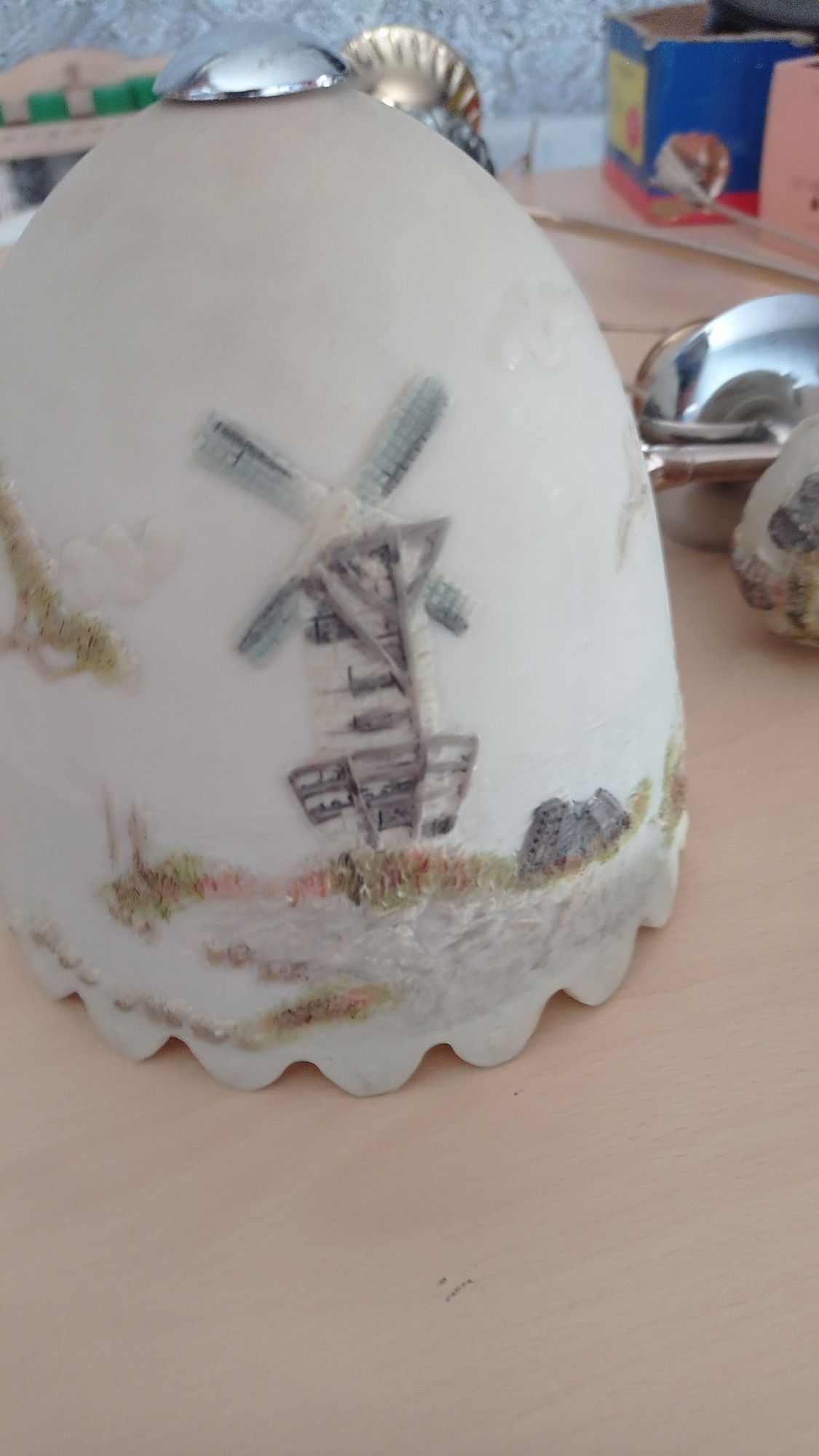 Продам  люстры срочно