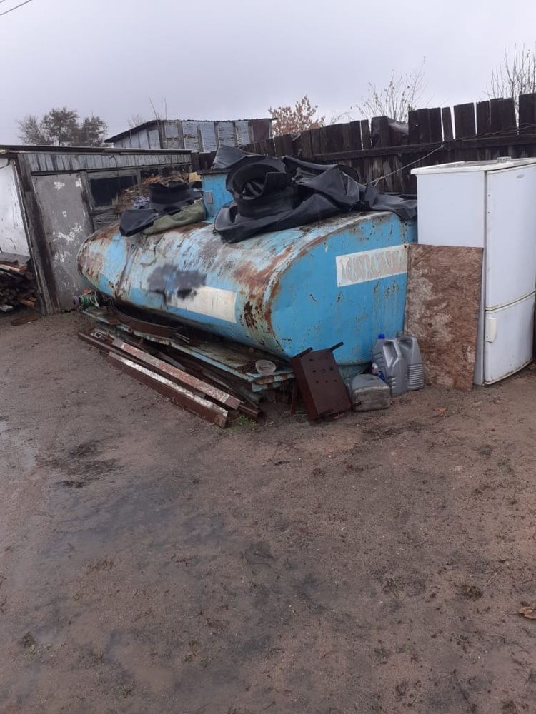 Продается Емкость под Гсм 6 куб.