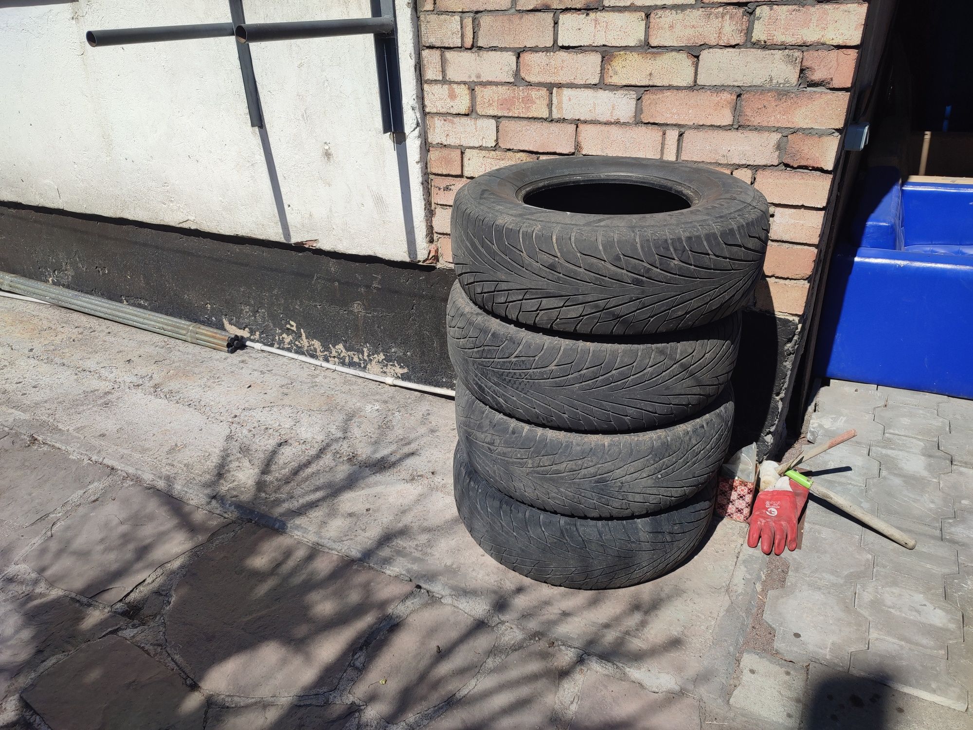 Продам Шины MAXXIS 265/65/16