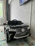 Продам детский электромобиль LEXUS LX-570
