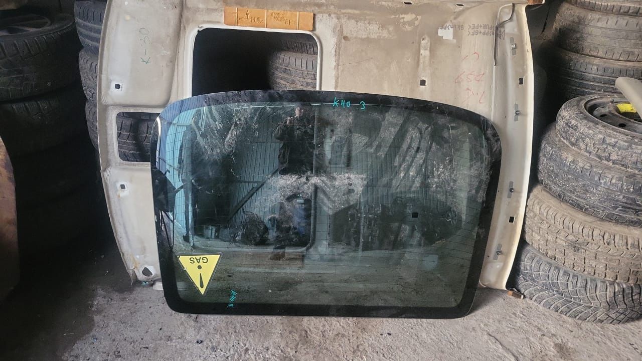 Toyota Camry 40 задний лобовой