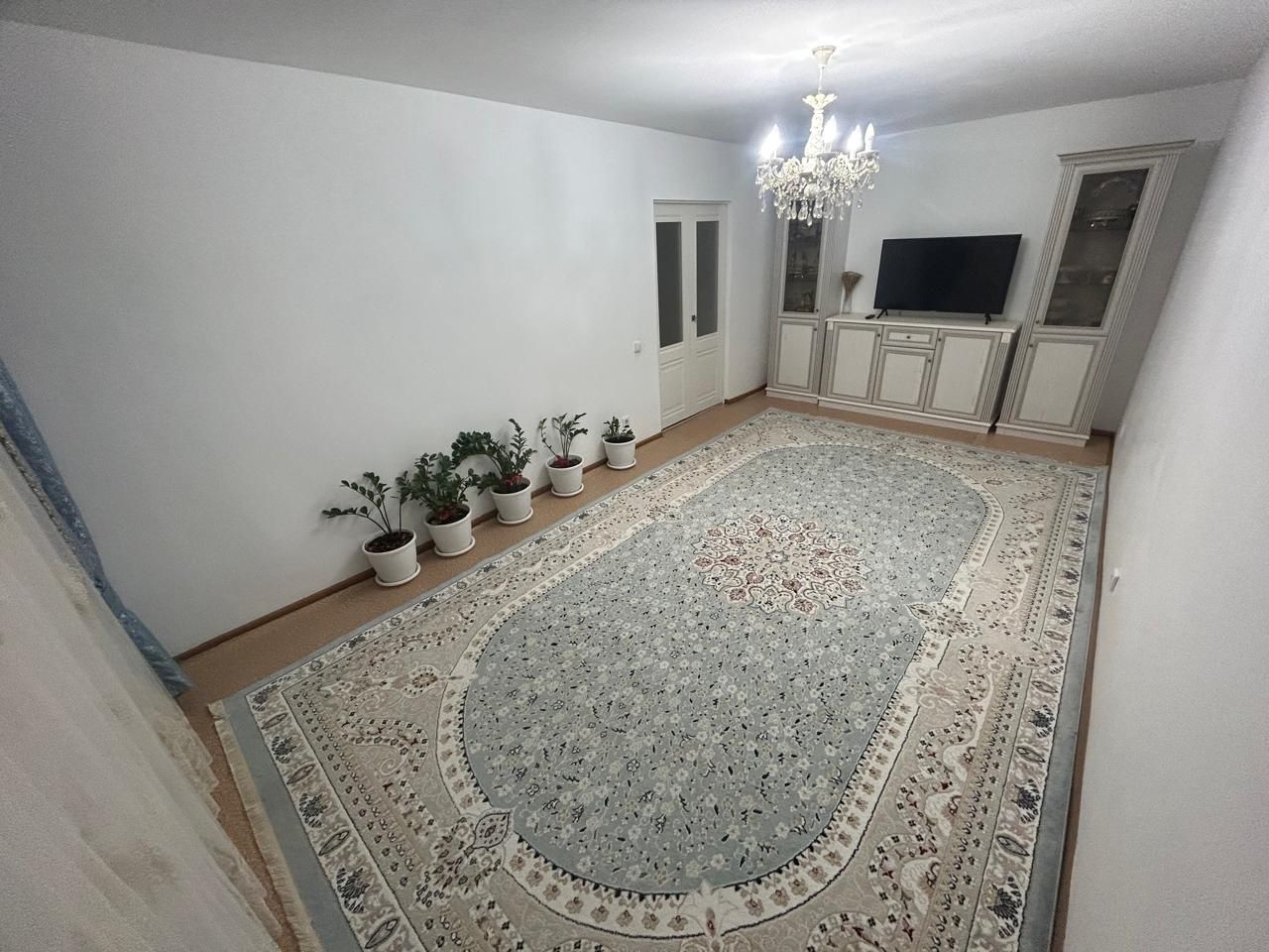 Ковер размером 285-500