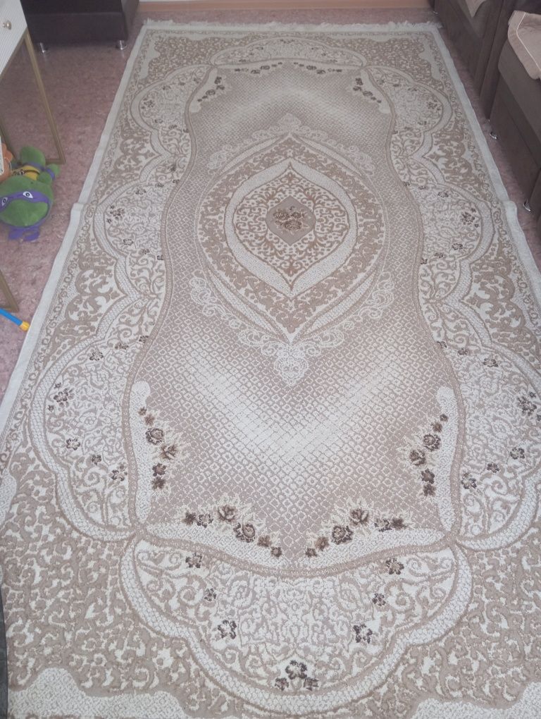 Продам ковер размер 2*4