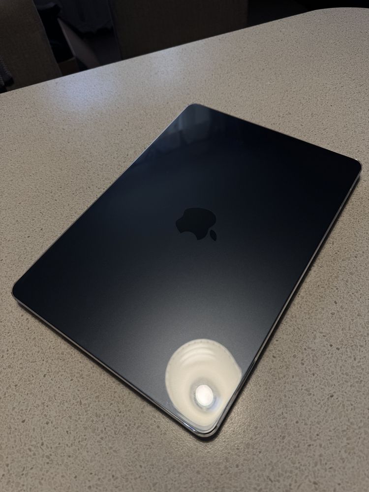 Macbook Air 2024 M3 8/512