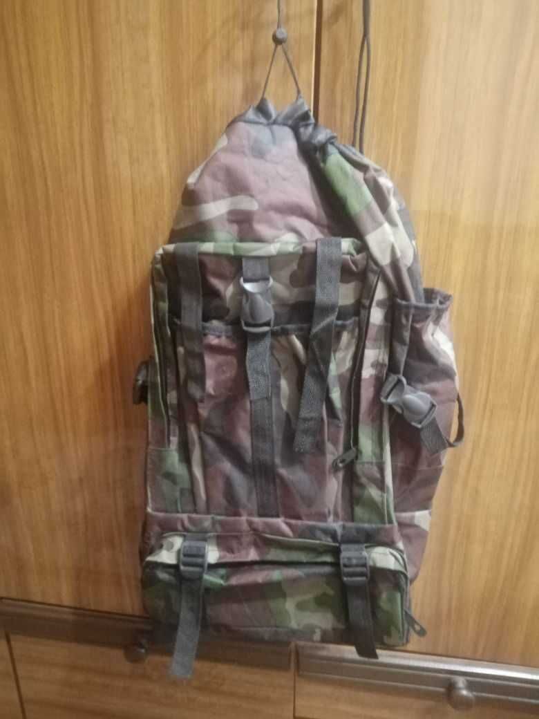 Продам рюкзак туристический.