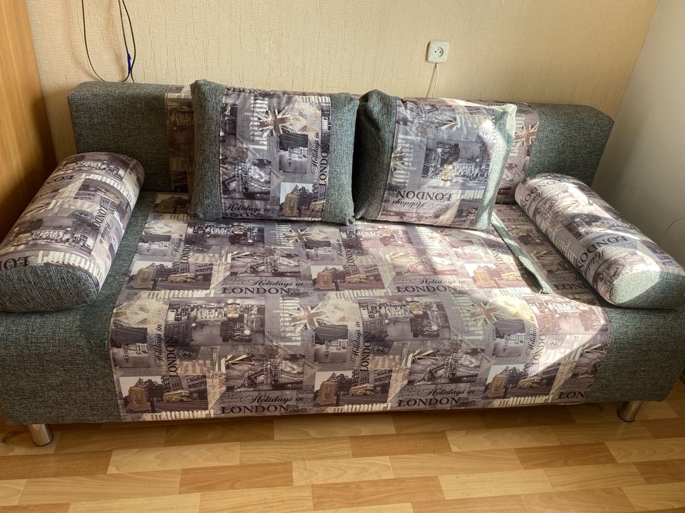 Продаю диван в хорошем состоянии. Торг уместен