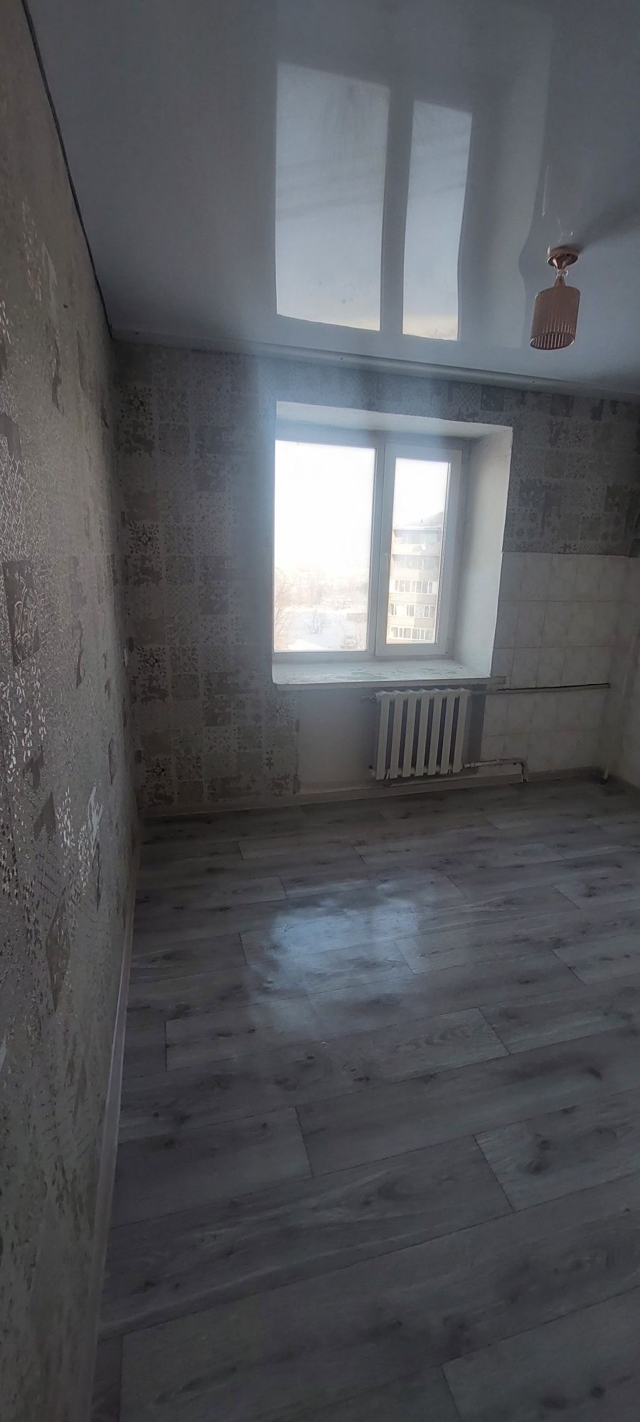 Продам квартиру 82 квадрата этаж пятый крыша профлист