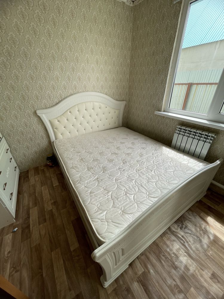 Спалный тахты камод сатылады