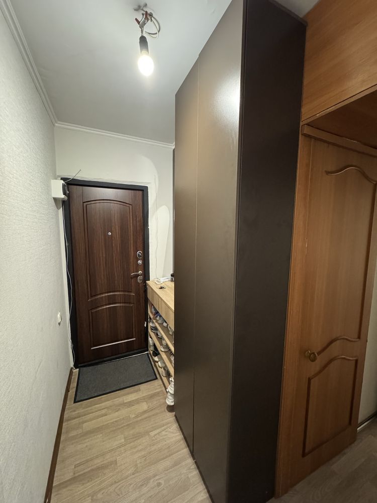 Продам шкаф в прихожую