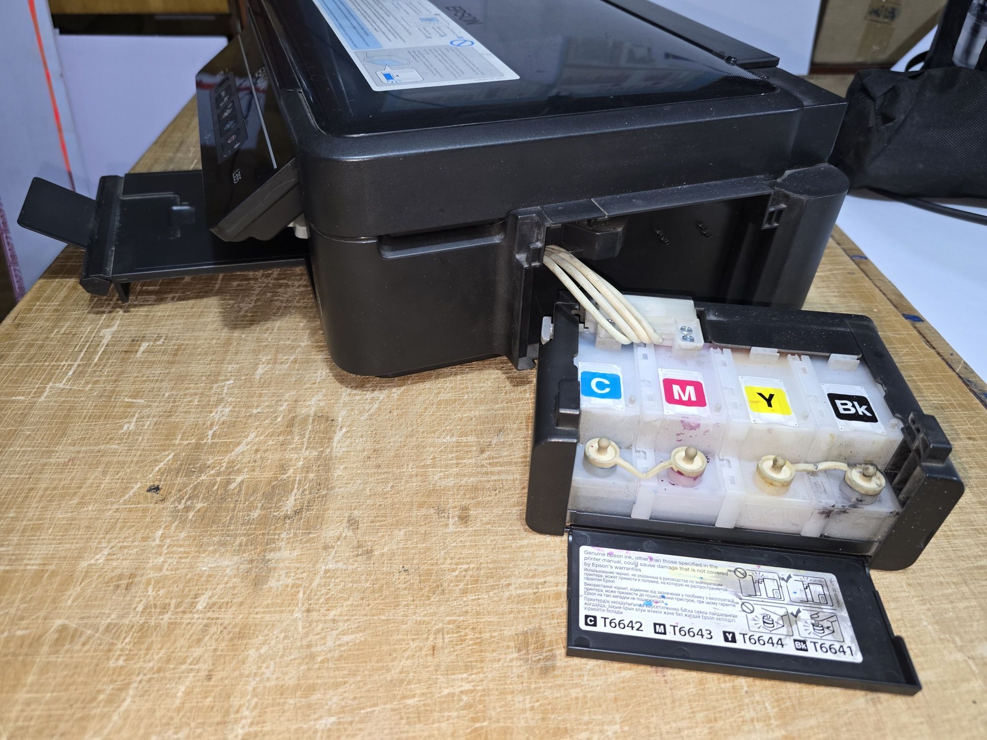 Продам цветной принтер EPSON L355, 3 в 1, принтер, сканер, ксерокс
