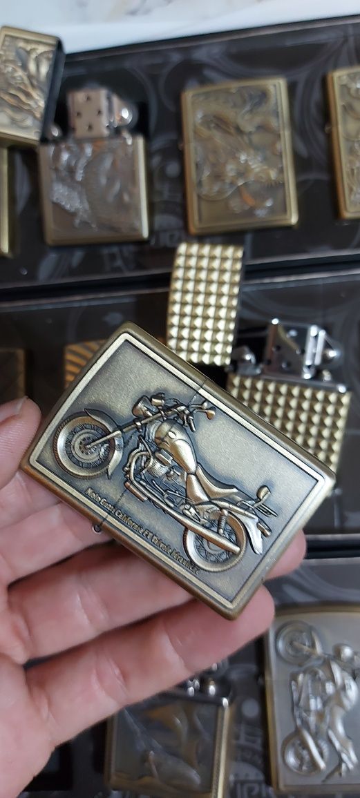 Бензиновые зажигалки.  Зажигалка zippo. Набор зажигалок металлический