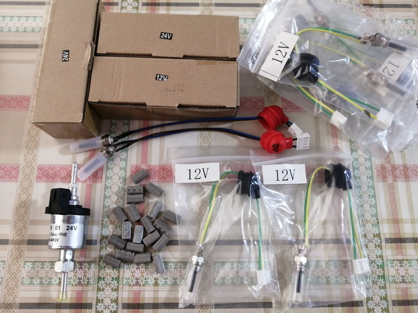 Автономки. На 12v и 24v. Хорошего качества. А так же расходники.